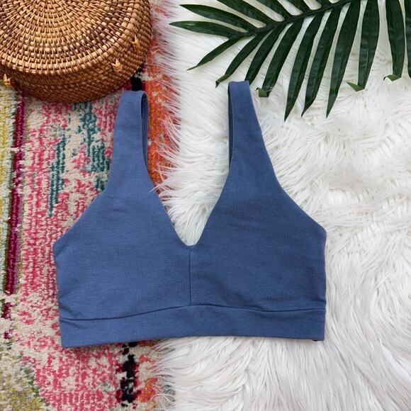 Old Navy Active Blue Padded Powerchill Light Support Sports Bra XS - Picture 1 of 3